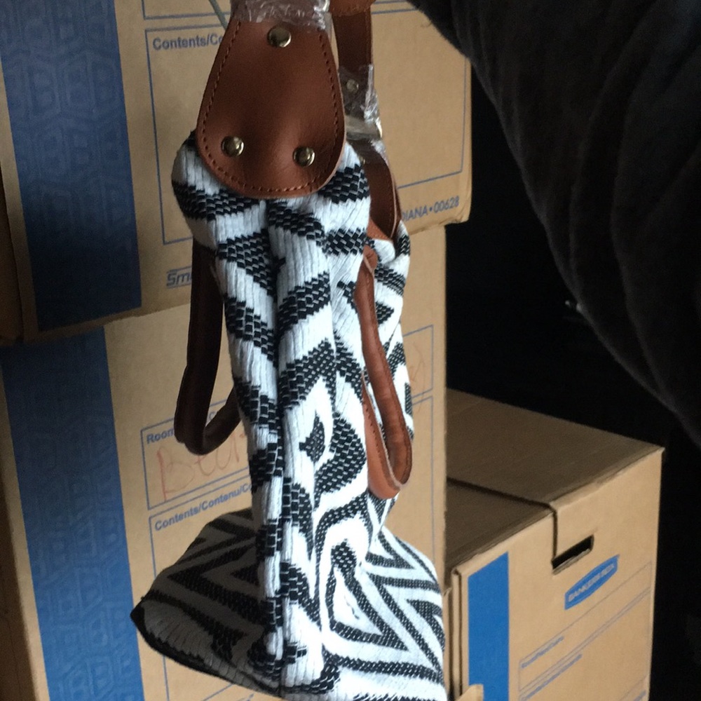 Handbag - Picture 2 of 2